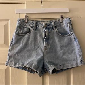 PacSun Light Washed Denim Mom Short Women’s 28